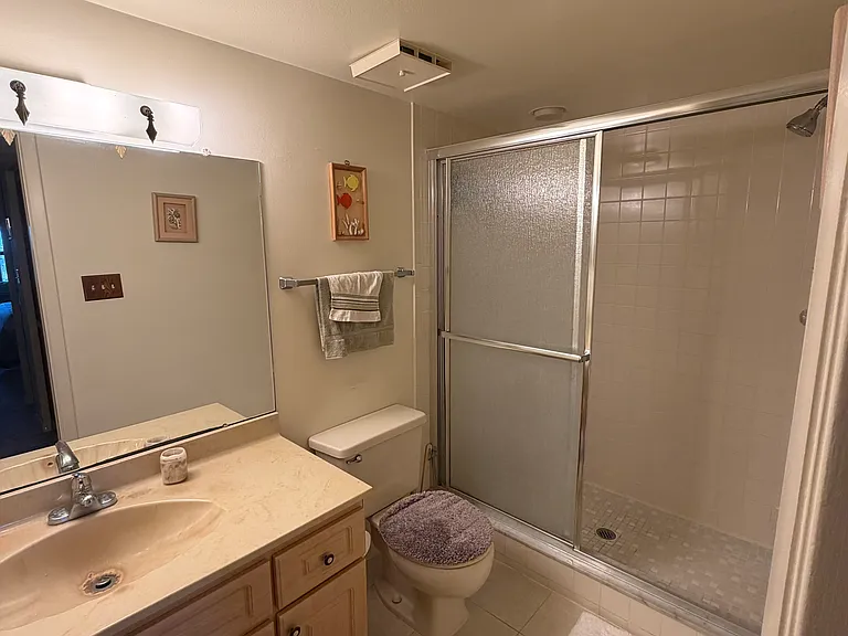 5400 Park St N #211 — Photo 9