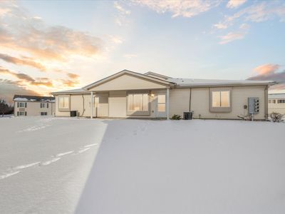 1186 Parklane Cir, Grand Blanc, MI, 48439