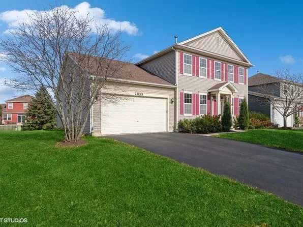 2855 Fieldbrook Ave, Wauconda, IL 60084