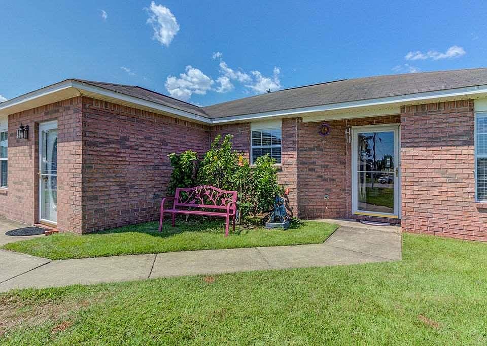 1st image of 118 Trinidad Ct