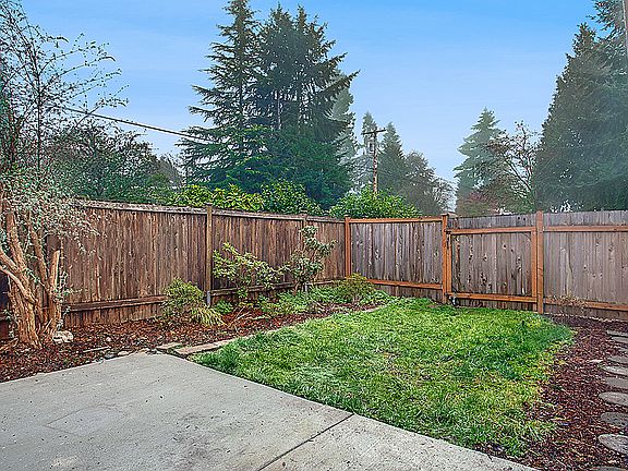 2nd image of 16025 Lake Hills Blvd