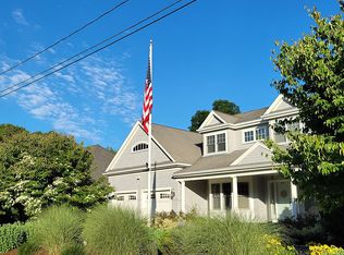 7 Aunt Janes Rd, Mashpee, MA 02649