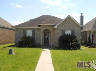 9261 Pecan Tree Dr, Baton Rouge, LA 70810