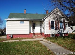 581 W 2nd St, Galesburg, IL 61401