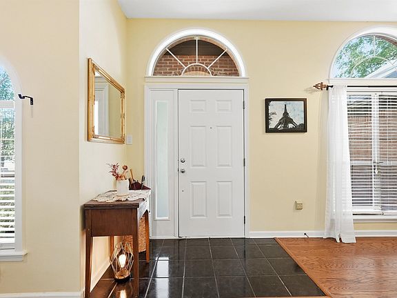 5th image of 2835 Kent Ln