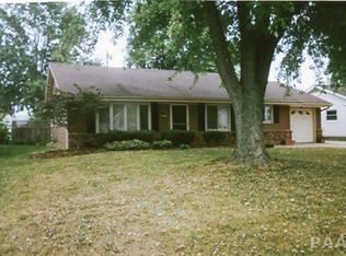 1128 S Mesa Dr, Peoria, IL 61607