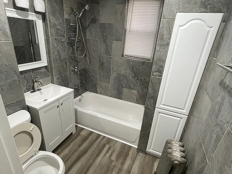 Cedar Ave — Photo 3
