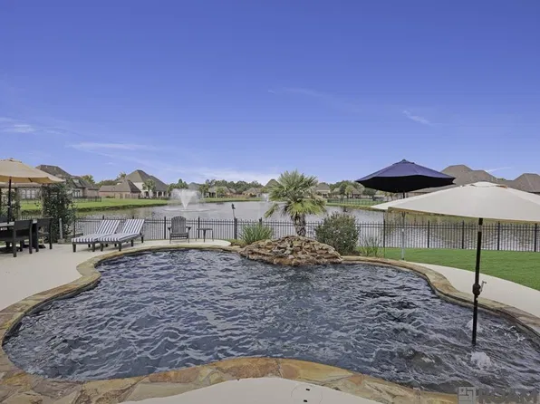 15053 E Lakefront Dr, Gonzales, LA 70737