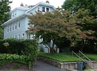 16 Novak St, Norwalk, CT 06854