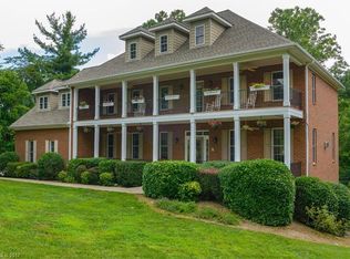 30 Manningfield Dr, Fletcher, NC 28732