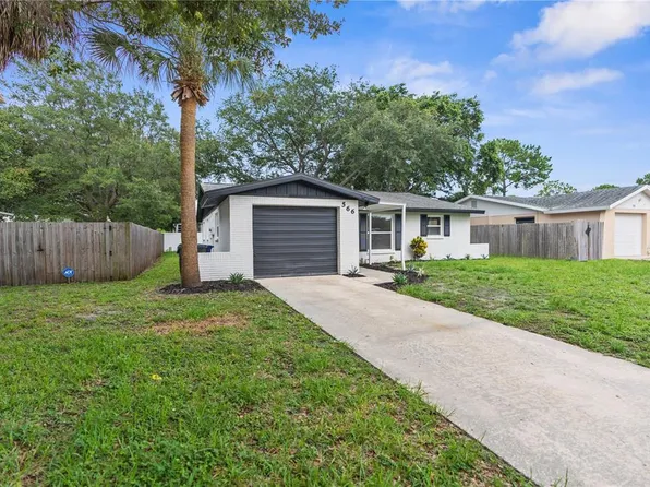 566 36th St SE, Largo, FL 33771