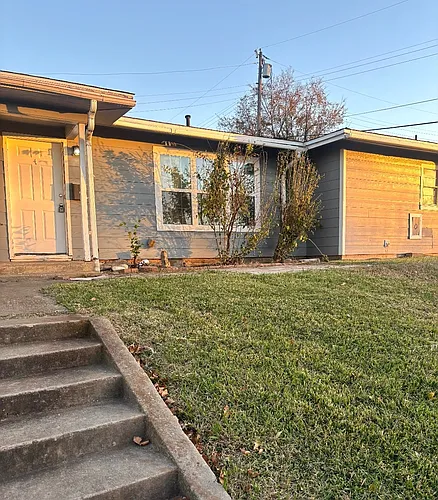 57 Mundt St #B Photo 1