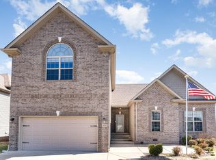 499 Preakness Cir, Pleasant View, TN 37146