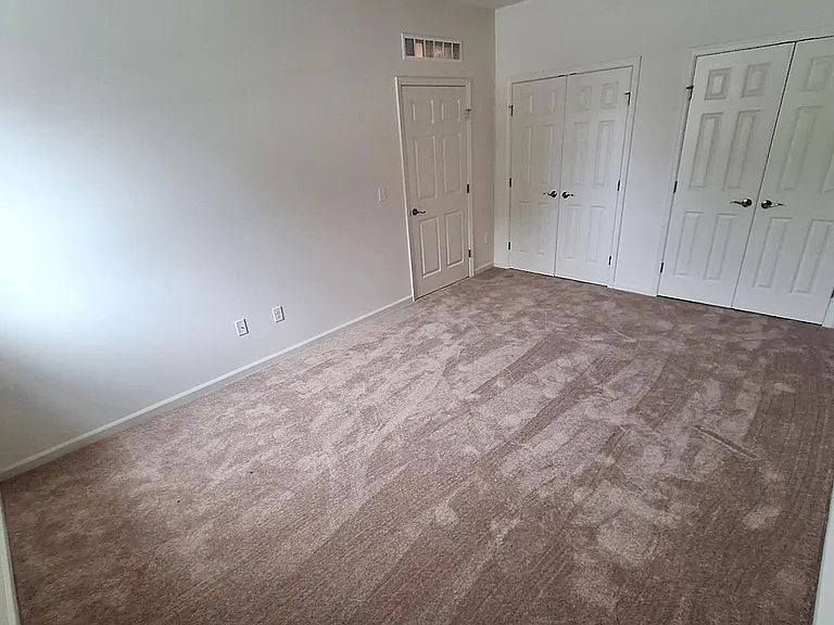 Houffman Place Apartments — Photo 9