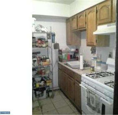 4th image of 2545 N Hollywood St
