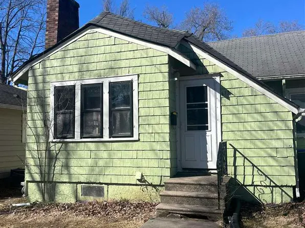 611 S 7th Ave, Iowa City, IA 52240