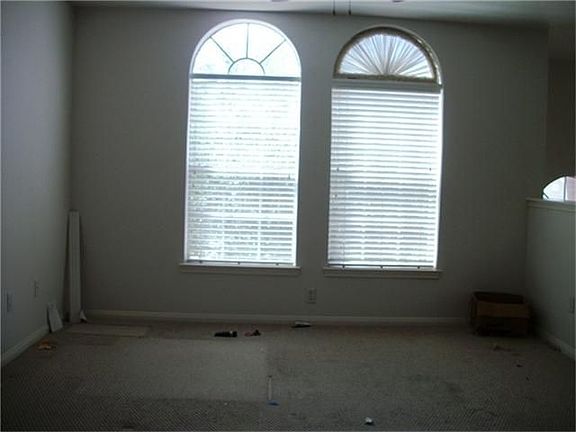 5th image of 18206 Flint Hill Dr