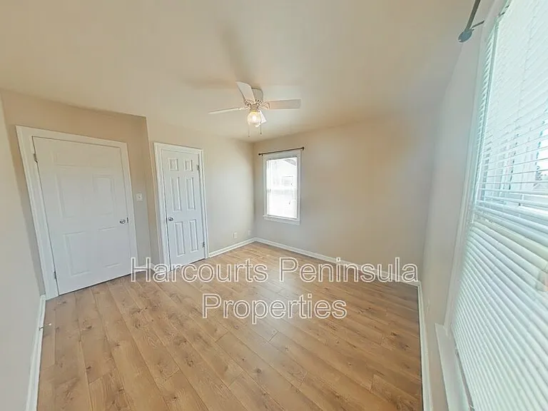1011 Rainier Ave — Photo 11