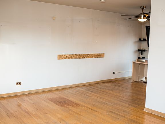 4th image of 6917 Sierra Dr
