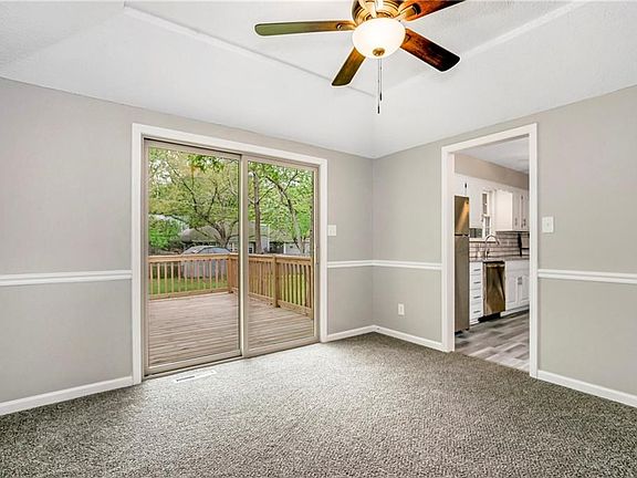 3rd image of 18901 E Hanthorn Dr
