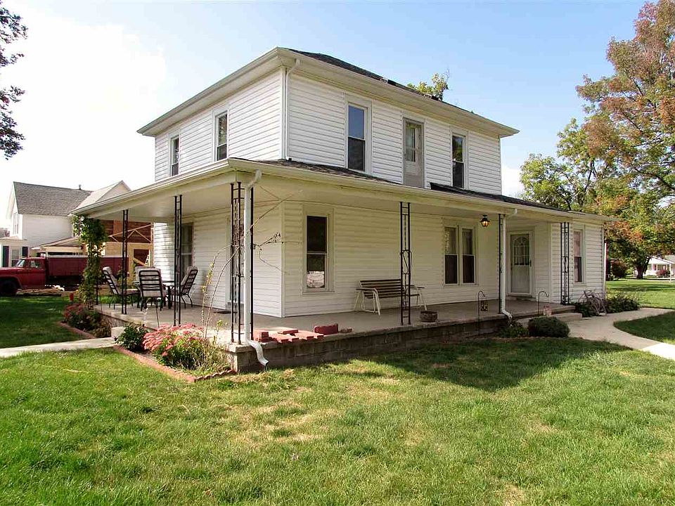 1st image of 408 W School St