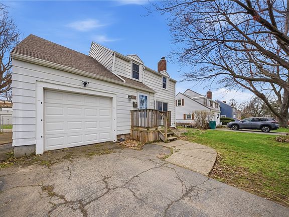 2nd image of 407 Malden St