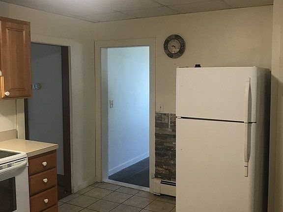 4th image of 14 Farrington St #1