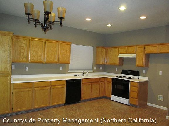 3rd image of 7012 Sawgrass Ct