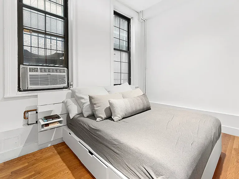 93 Grand St #2 — Photo 6