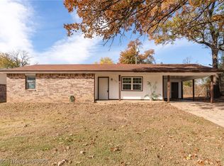 109 Price St, Roland, OK 74954