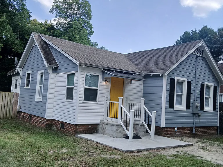 15 Morgan Ave — Photo 2