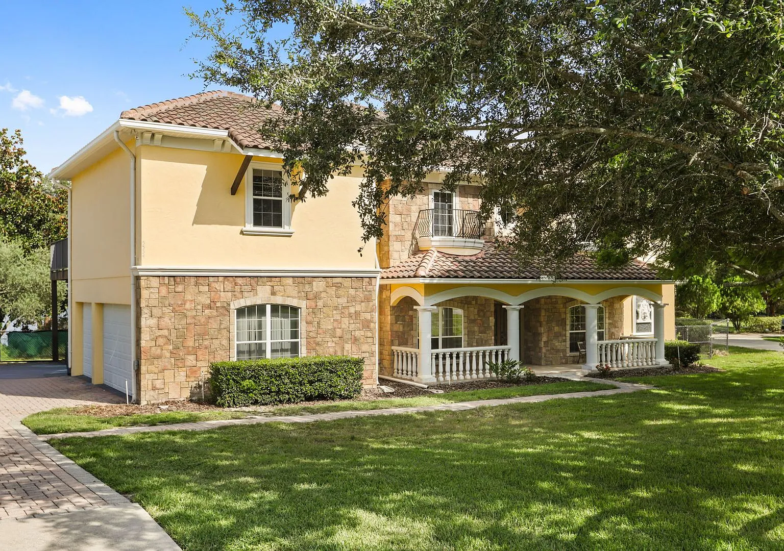 Luxury Lakefront Executive Home with Private In-Law Suite in the Heart of Dr. Phillips — Photo 1