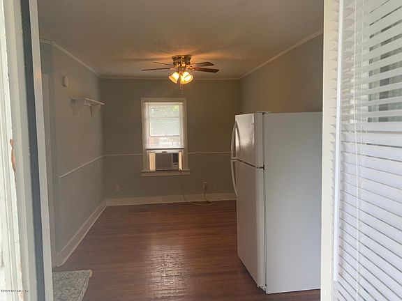 4th image of 5663 Windermere Dr #A