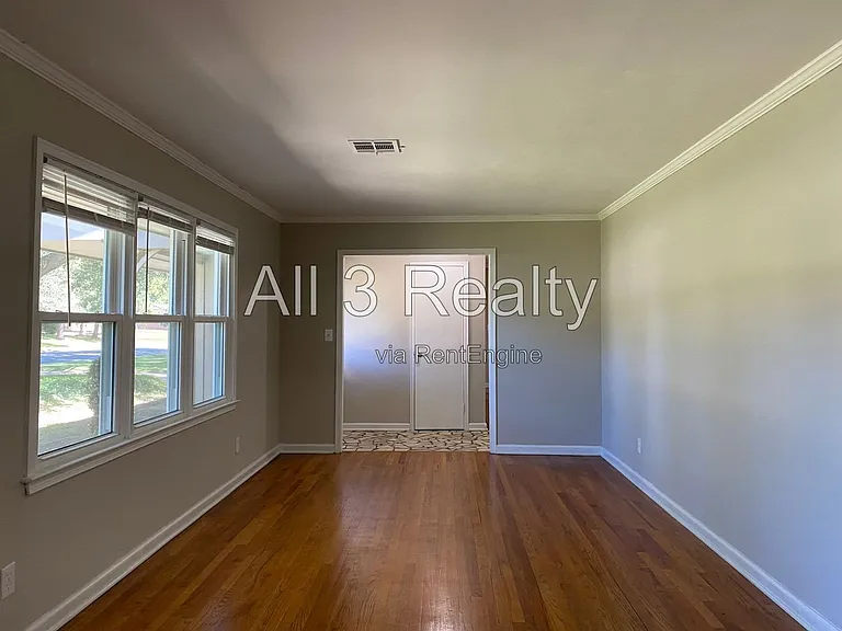 3012 Lansdowne Dr — Photo 8