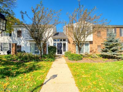 26187 Raintree Blvd APT C6, Olmsted Falls, OH, 44138