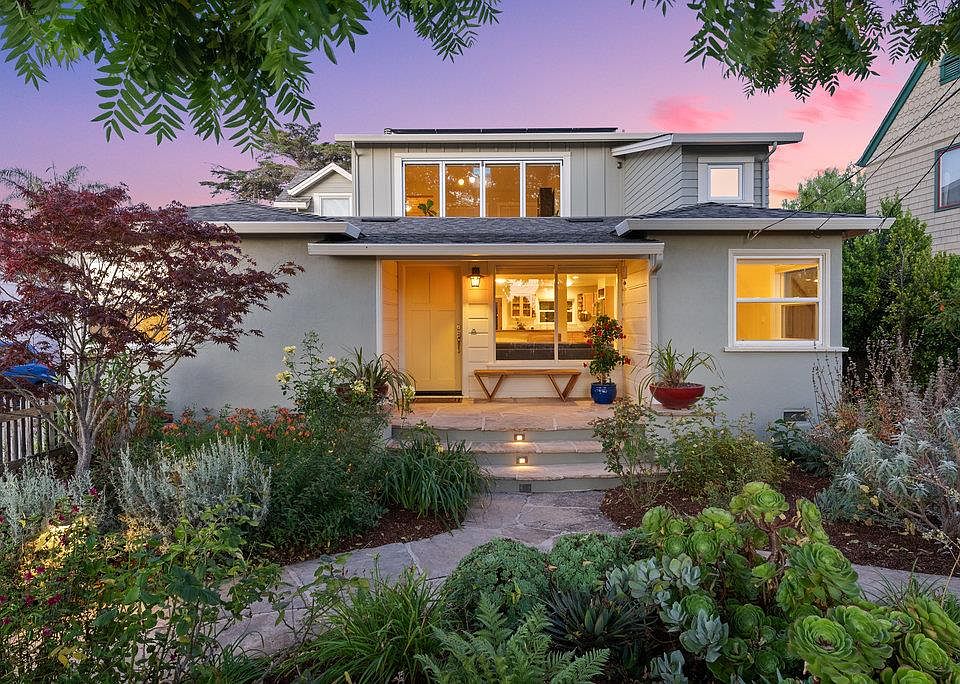 204 Laguna St Santa Cruz CA 95060 Zillow