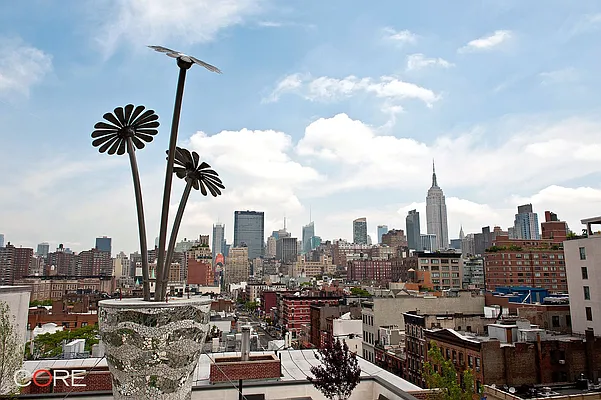 Rented by CORE | media 20