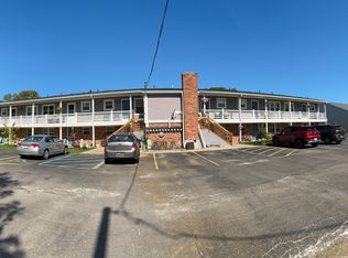 61475 Eleven Mile Rd APT 7, South Lyon, MI 48178