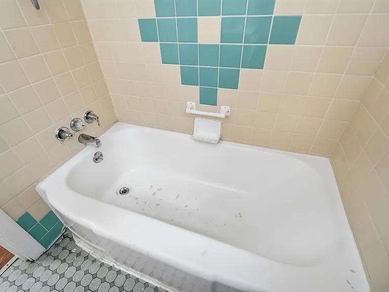 3524 Hazelwood Ave #1 — Photo 22