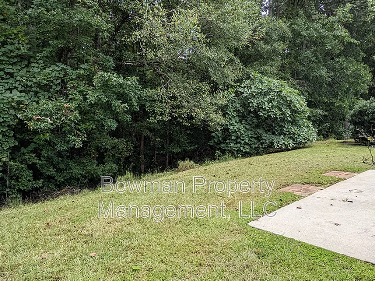 239 Jasmine Trl — Photo 25