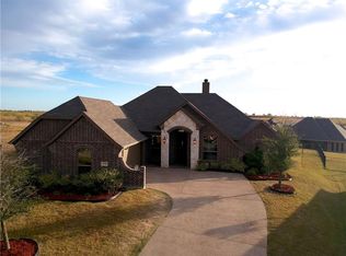 10928 Owl Creek Dr, Fort Worth, TX 76179