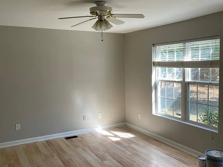 215 S Pasour St — Photo 10