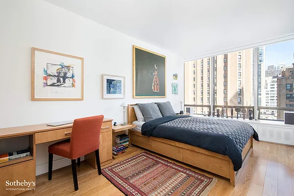 Sold by Sotheby's International Realty | media 8