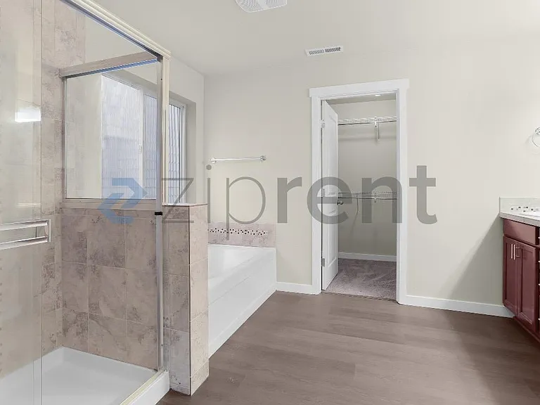 7805 163rd Street Ct E — Photo 13