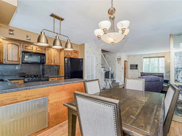 326 Bay 14th Street image 11 of 36