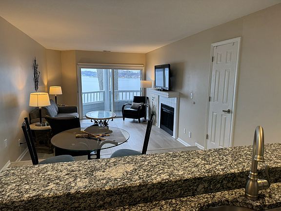 5th image of 368 Northwest Dr #368