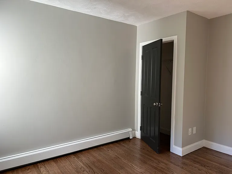 18 Ashcroft St #301 — Photo 8