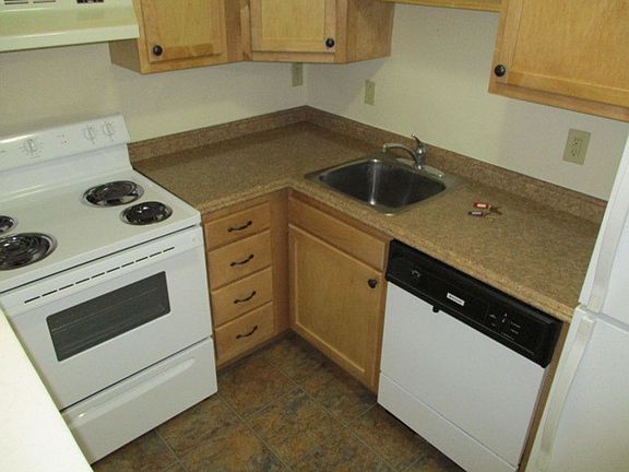 2nd image of 2521 Milligan Way #B103