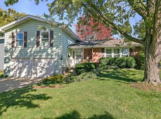 1410 Nottingham Ln, Hoffman Estates, IL 60169