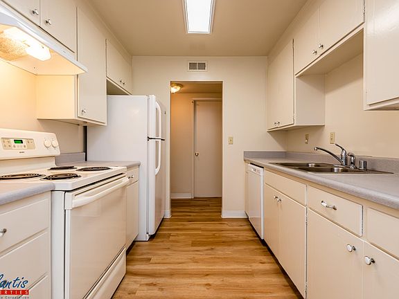 5th image of 984 Ponderosa Ave APT D